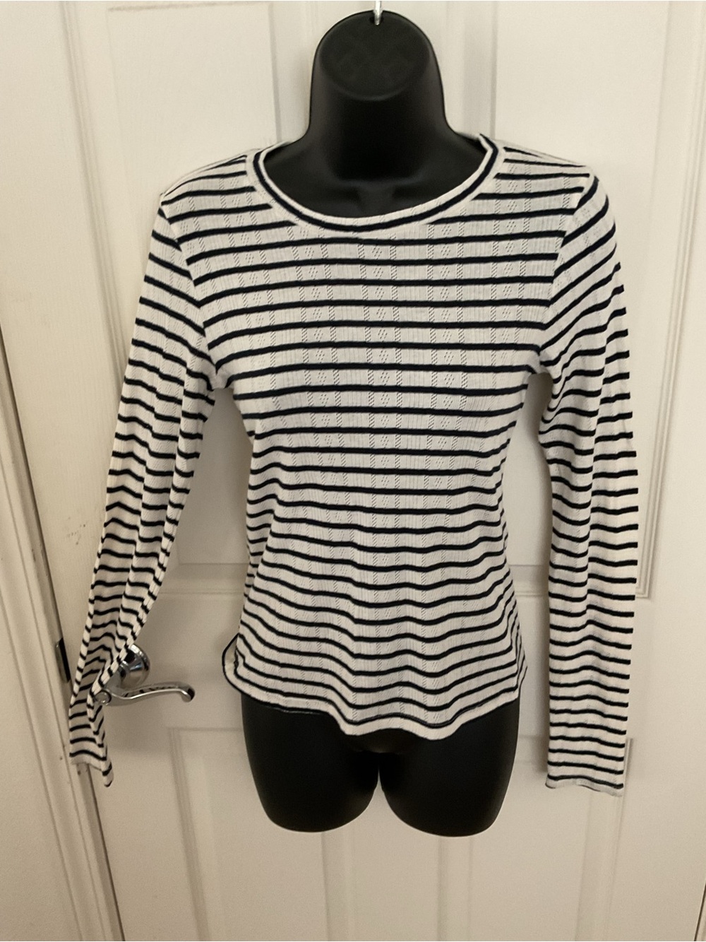 American Eagle Outfitters Black & White Striped Long-Sleeve Top